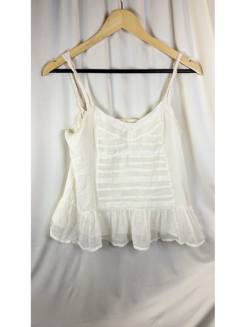 American Eagle Ivory Flowy Pleated Cami Top Women Medium Cottagecore Crochet